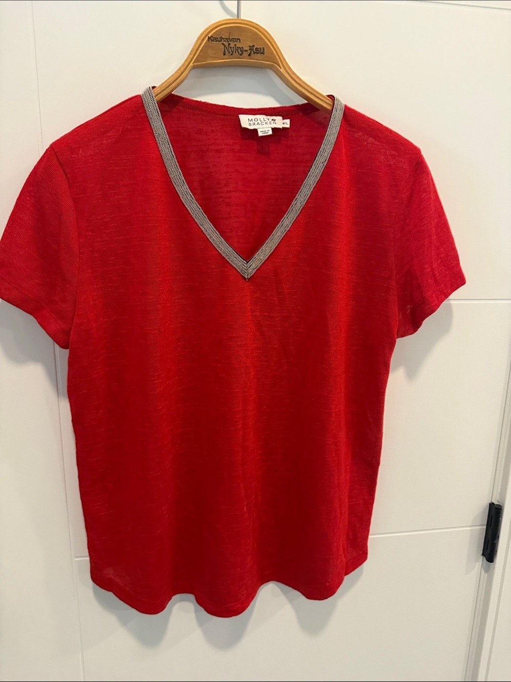 Red V-Neck Short Sleeve Top